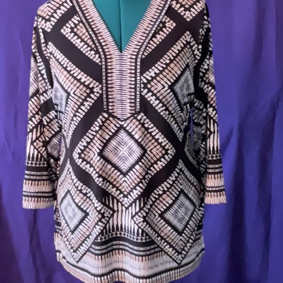 JM Collection Tops - Women’s JM Collection Tunic, size XL. Bring the bling ladies!